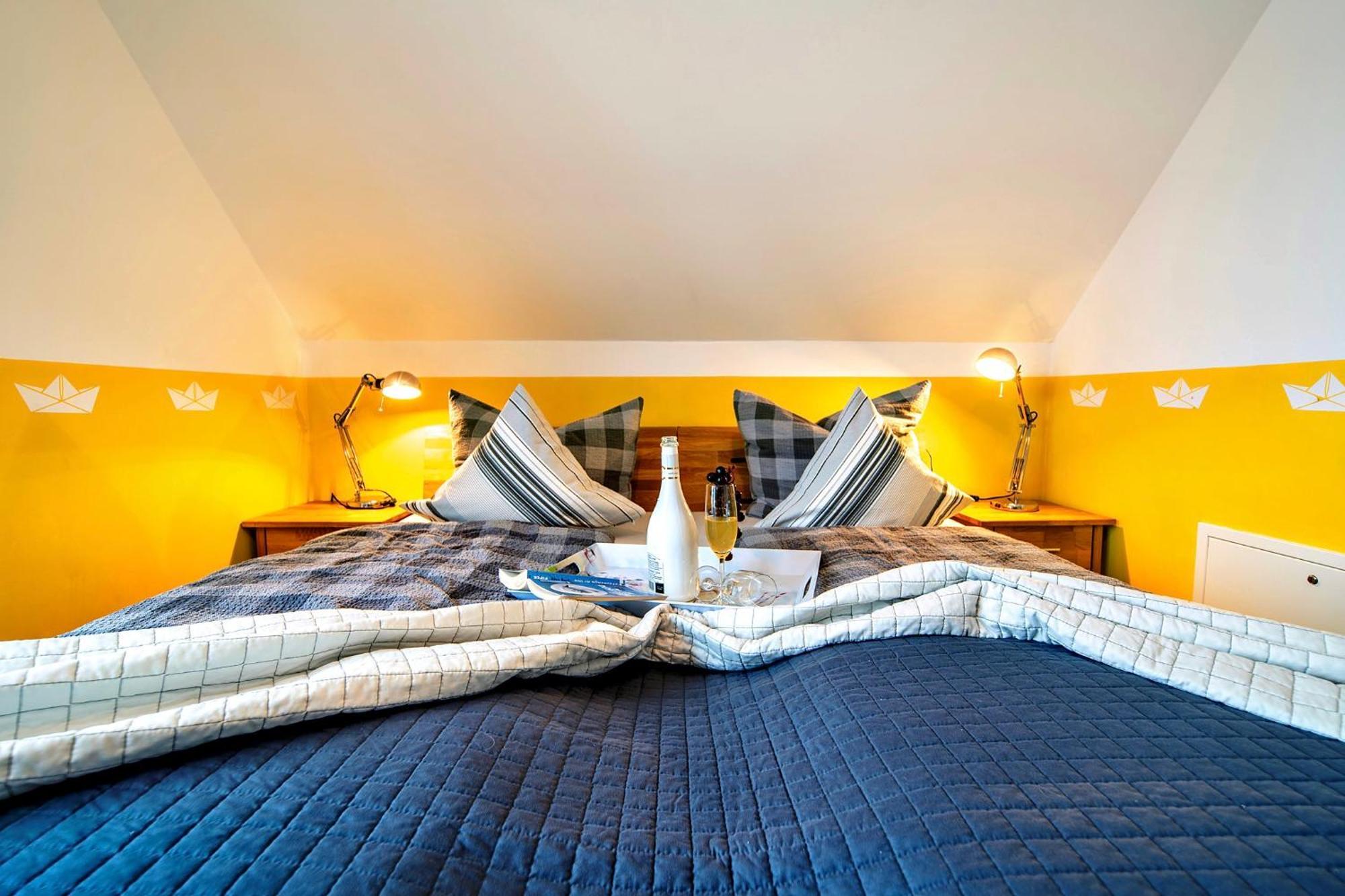 Ferienhaus Lieblingsplatz By Seeblick Ferien Oro, Direkte Wasserlage,Sauna,Kamin Ольпеніц Екстер'єр фото