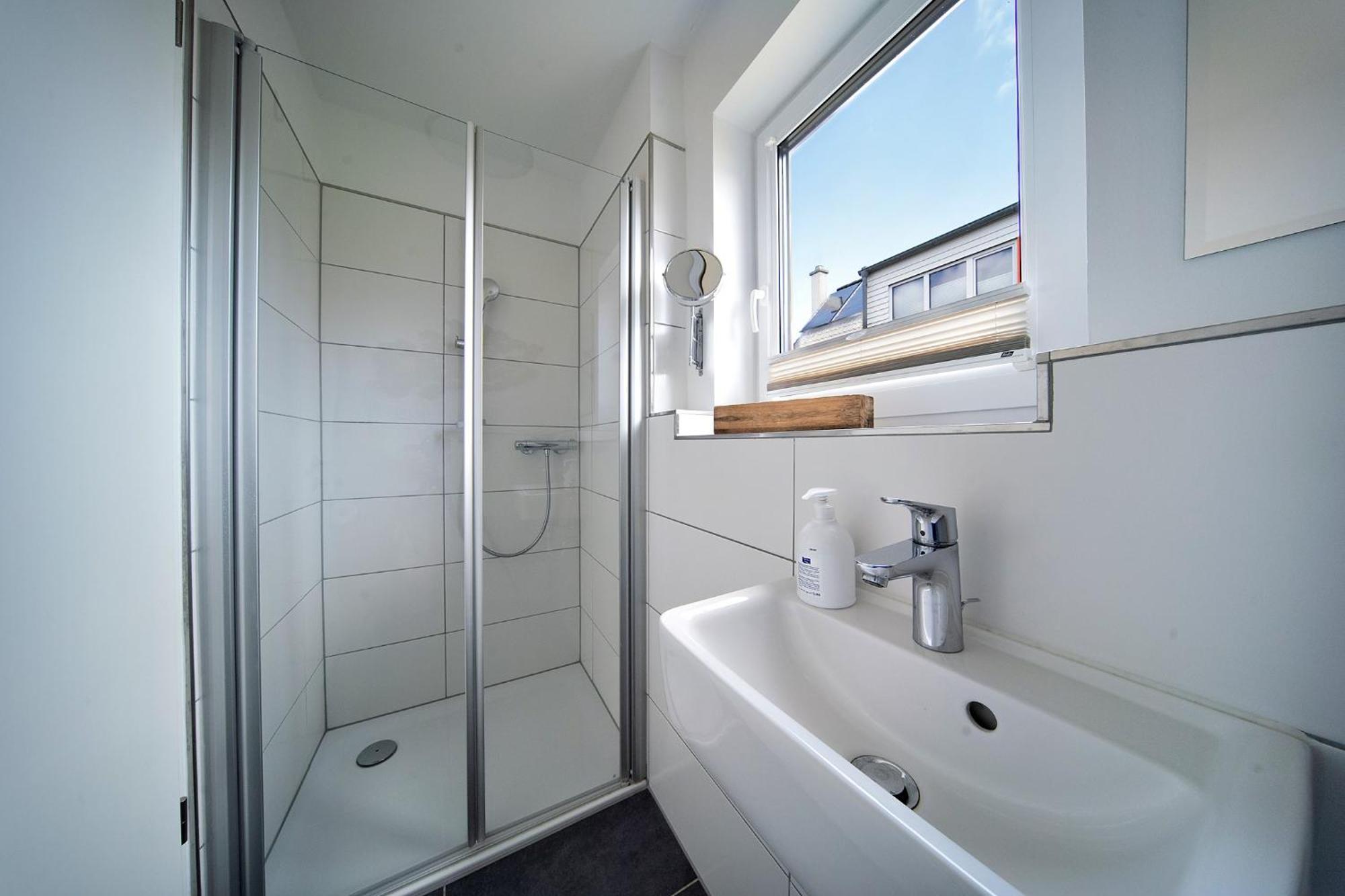Ferienhaus Lieblingsplatz By Seeblick Ferien Oro, Direkte Wasserlage,Sauna,Kamin Ольпеніц Екстер'єр фото